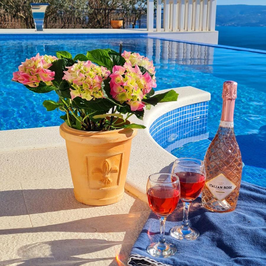 Sea View Luxury Apart Hotel Villa Conte With Swiming Pool And Romantic Spa Podstrana Ngoại thất bức ảnh