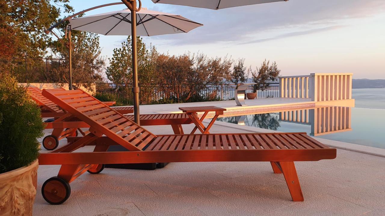 Sea View Luxury Apart Hotel Villa Conte With Swiming Pool And Romantic Spa Podstrana Ngoại thất bức ảnh
