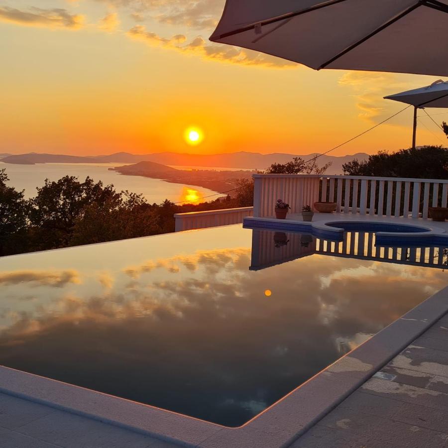 Sea View Luxury Apart Hotel Villa Conte With Swiming Pool And Romantic Spa Podstrana Ngoại thất bức ảnh