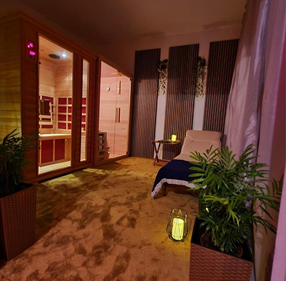 Sea View Luxury Apart Hotel Villa Conte With Swiming Pool And Romantic Spa Podstrana Ngoại thất bức ảnh