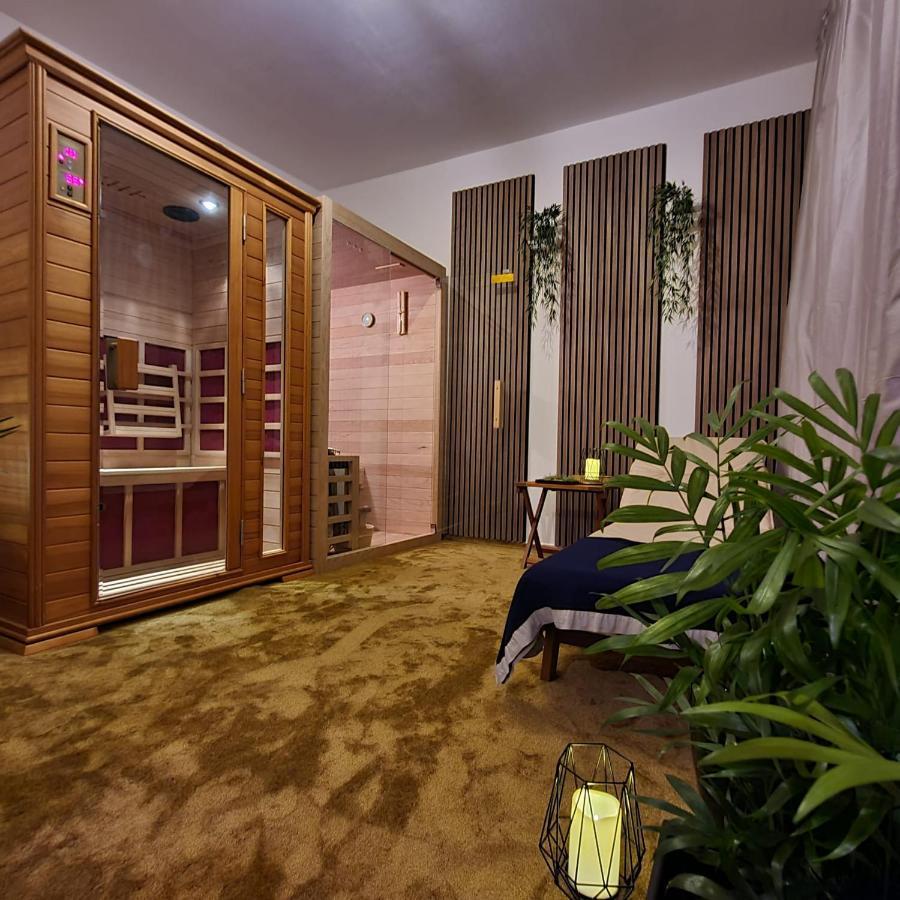Sea View Luxury Apart Hotel Villa Conte With Swiming Pool And Romantic Spa Podstrana Ngoại thất bức ảnh