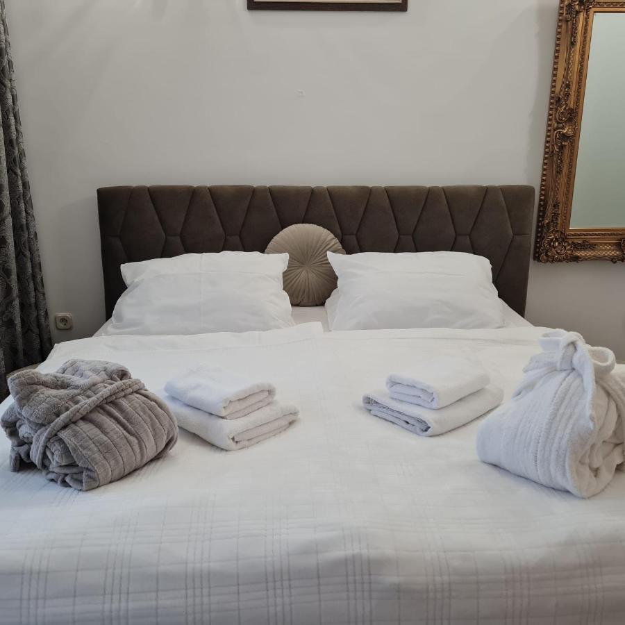Sea View Luxury Apart Hotel Villa Conte With Swiming Pool And Romantic Spa Podstrana Ngoại thất bức ảnh
