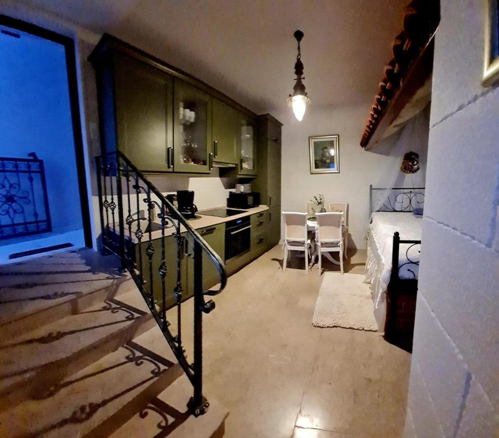 Sea View Luxury Apart Hotel Villa Conte With Swiming Pool And Romantic Spa Podstrana Ngoại thất bức ảnh