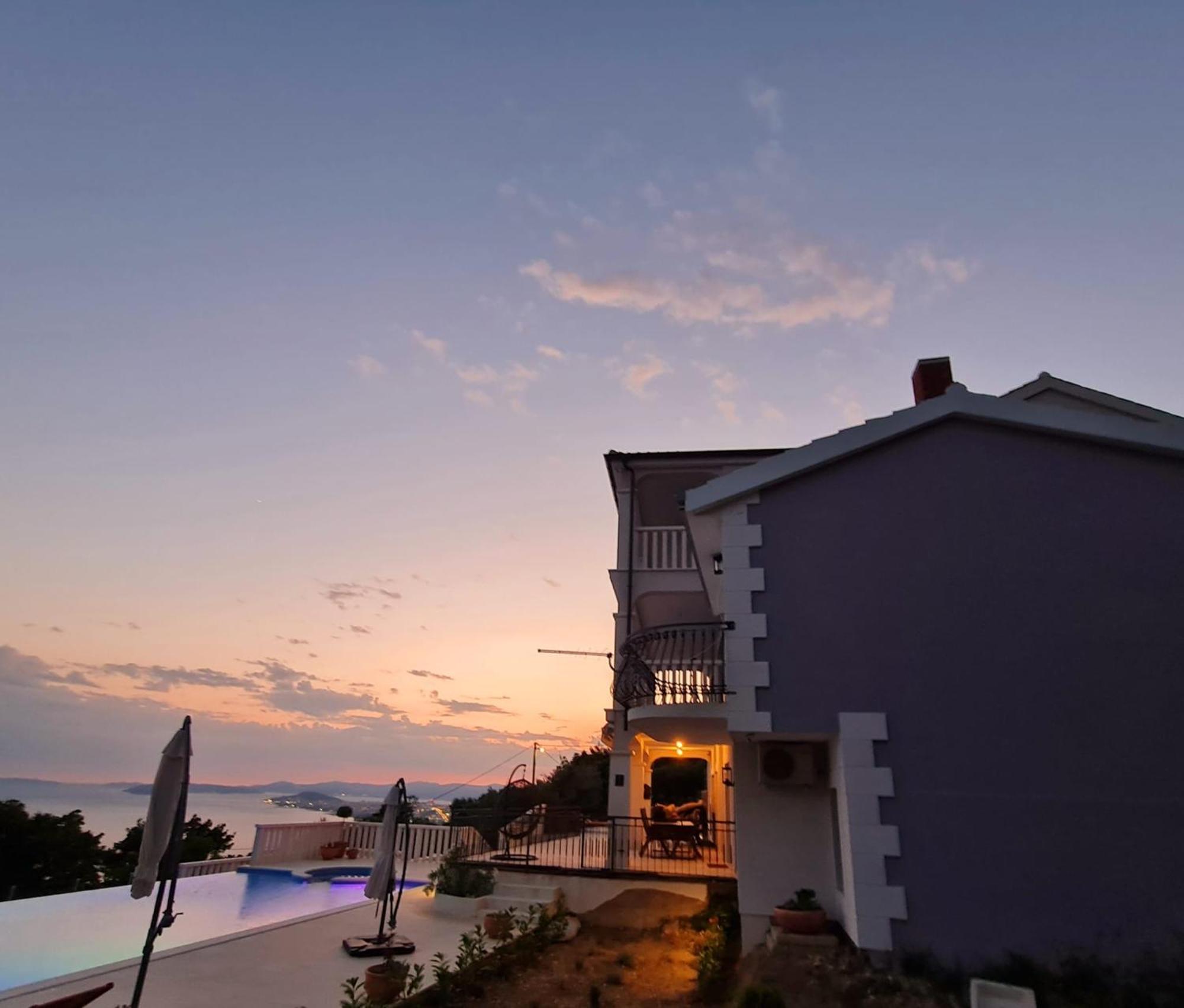 Sea View Luxury Apart Hotel Villa Conte With Swiming Pool And Romantic Spa Podstrana Ngoại thất bức ảnh