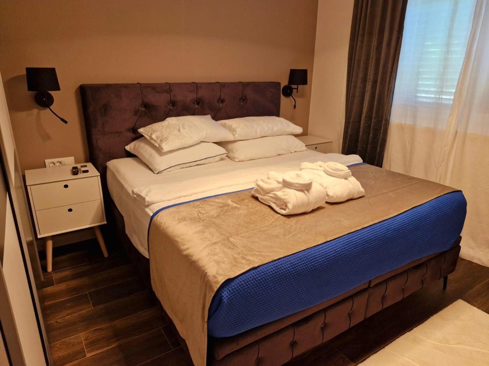 Sea View Luxury Apart Hotel Villa Conte With Swiming Pool And Romantic Spa Podstrana Ngoại thất bức ảnh