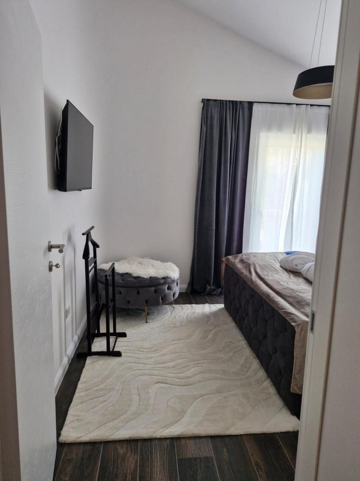 Sea View Luxury Apart Hotel Villa Conte With Swiming Pool And Romantic Spa Podstrana Ngoại thất bức ảnh